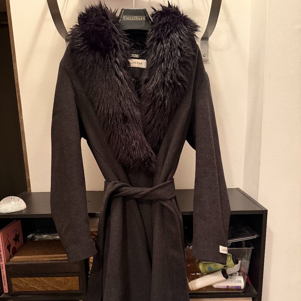 Calvin Klein Faux-Fur-Collar Coat | Size 16
